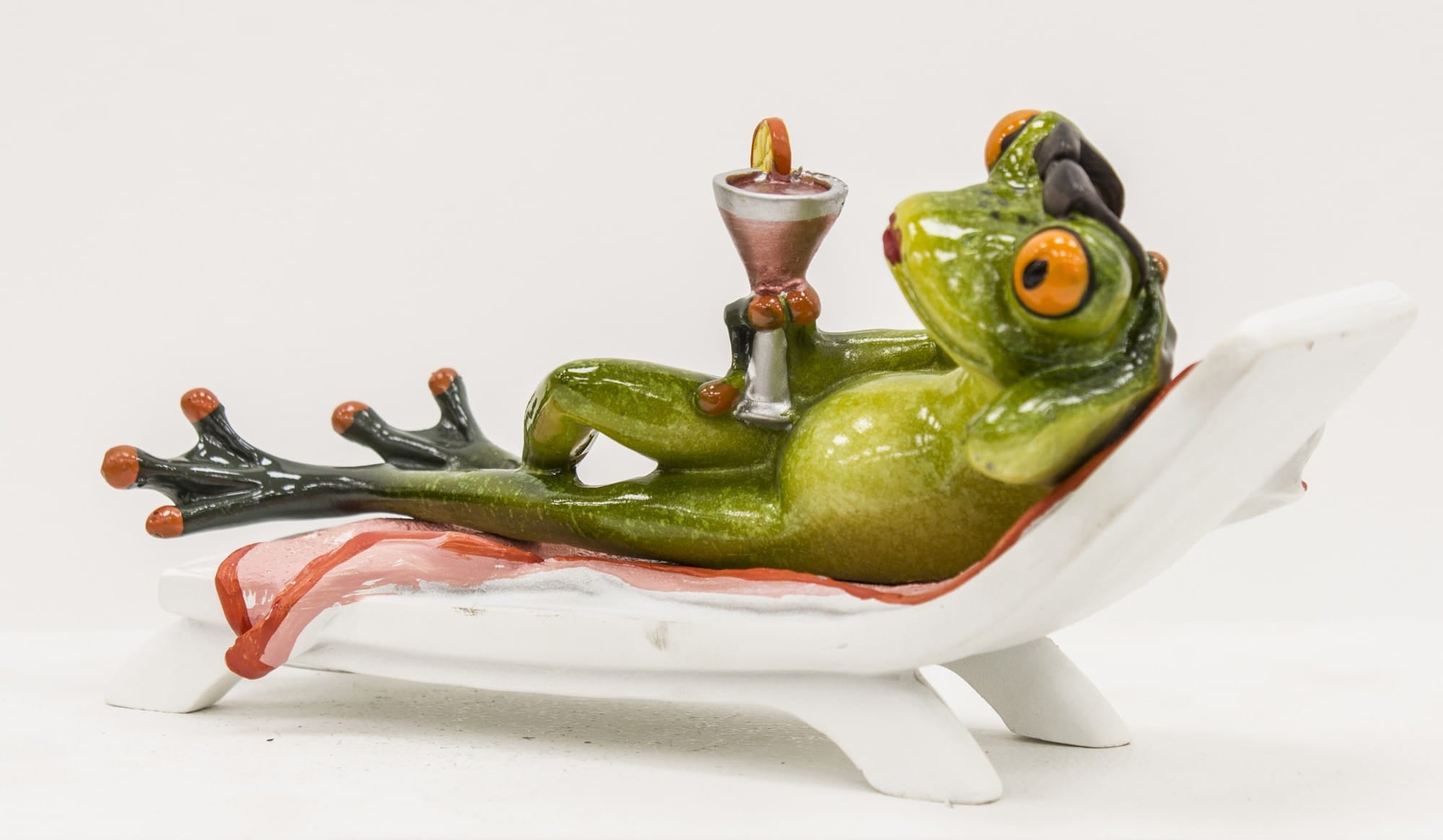 Frog on a Sun Lounger with Cocktail – Holiday Figurine